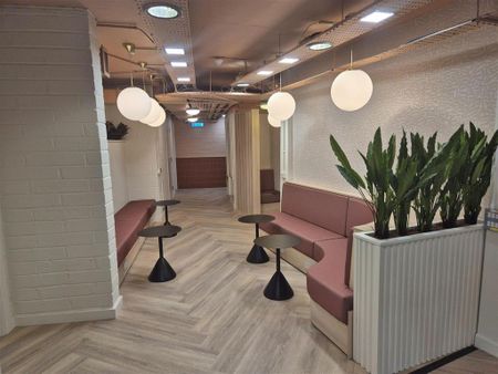 1 bedroom in a flat share to rent - Photo 2
