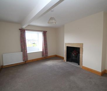 3 bedroom end of terrace house to rent - Photo 2