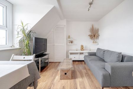 2 Bed Flat, Coldharbour Lane, SE5 - Photo 2