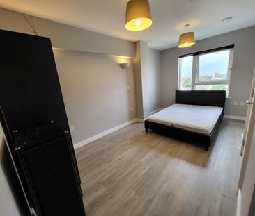 Room in a Shared Flat, Wandle Road, CR0 - Photo 5