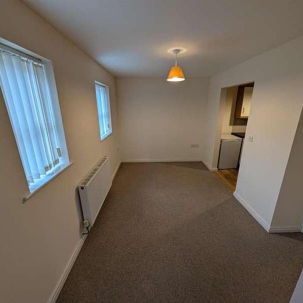 Co-op Lane, Pembroke Dock, SA72 - Photo 1