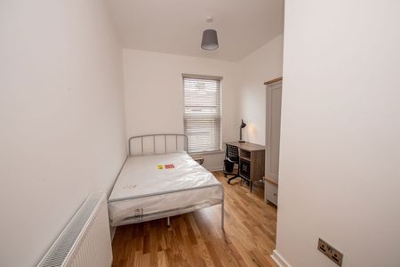 5 Bed Terraced House, Nicander Road, L18 - Photo 4