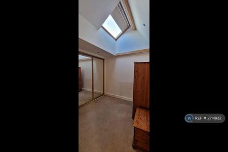 5 bedroom terraced house to rent - Photo 4