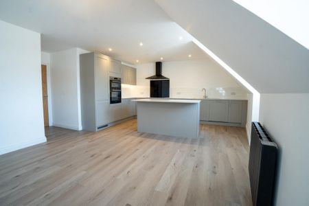 2 bedroom apartment to rent - Photo 5