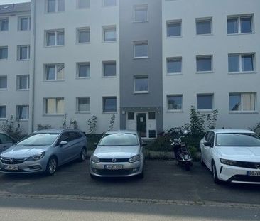 Ihr neues Zuhause in Schwarzenbek! Schicke 3-Zimmer-Wohnung mit Balkon! - Foto 1