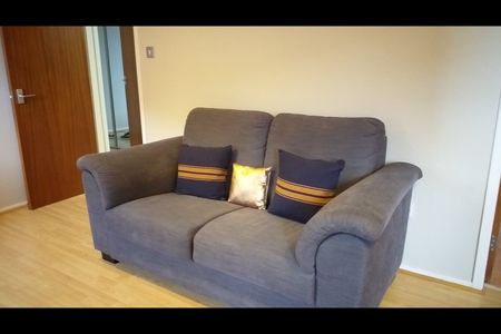 1 Bed Flat, Maryhill Road, G20 - Photo 2