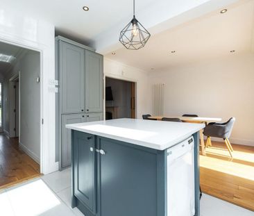 14 Glencairn Crescent, The Gallops, Leopardstown, Dublin 18 - Photo 6