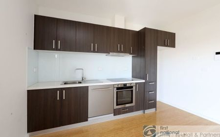 Modern 2 Bedroom - Photo 3