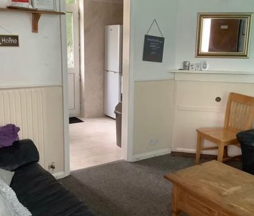 Room in a Shared House, The Highway, BN2 - Photo 1