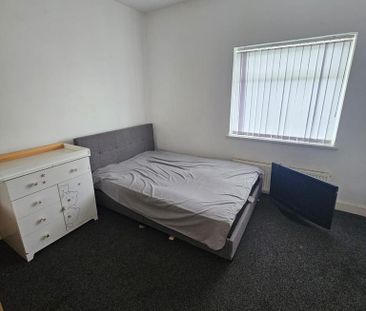 3 bedroom townhouse to rent - Photo 2