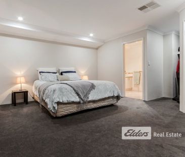 Beautiful Rivergums Home - Photo 3