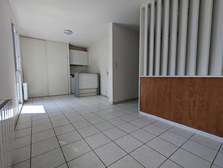Location Appartement 1 pièce 31m² - Photo 4