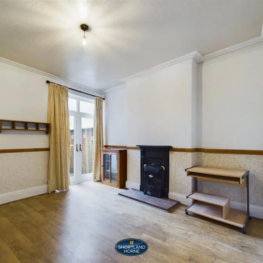 Earlsdon Avenue North, Earlsdon, Coventry - Photo 1