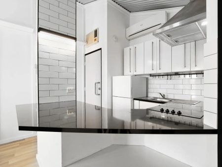 “COSY STUDIO IN THE HEART OF JOONDALUP!!” - Photo 5