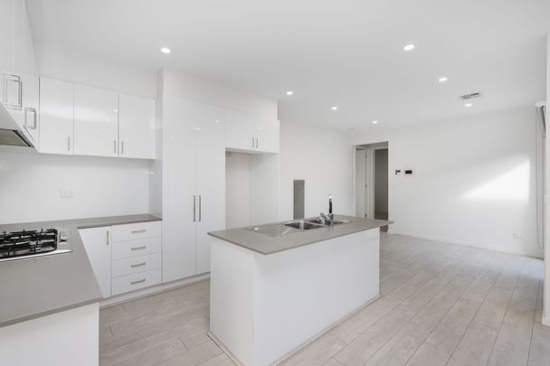 Charming House at 125 Dallas Drive, Dallas - Photo 1