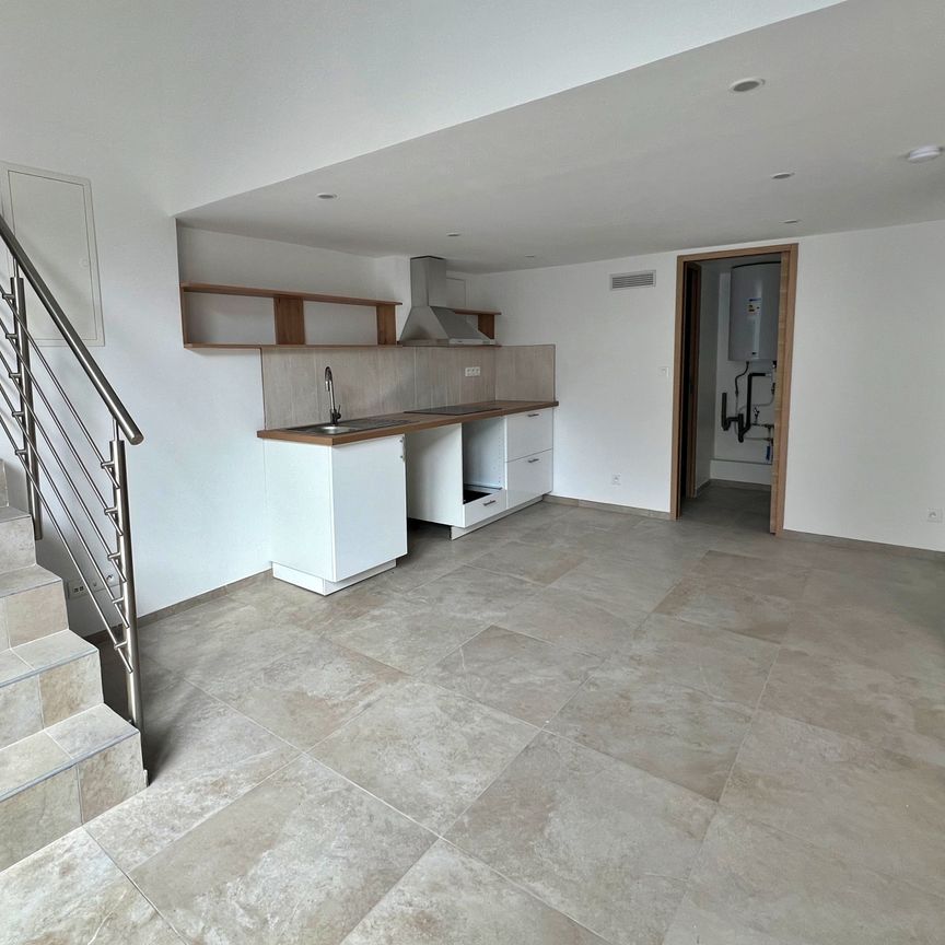 Location Appartement 3 pièces 41m² MARSEILLE 7ème - Photo 1