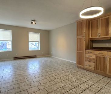 98 - 112 Mississaga St. E - 98-A Mississaga St. E, Orillia, ON L3V 1V7 - Photo 2