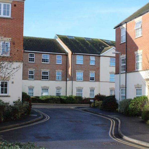 Gatehouse Court, Taunton - Photo 1