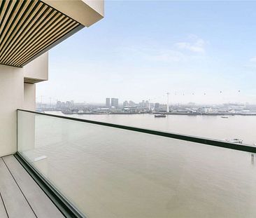 Superb one bedroom apartment situated in Upper Riverside complex at Greenwich Peninsula. - Photo 1