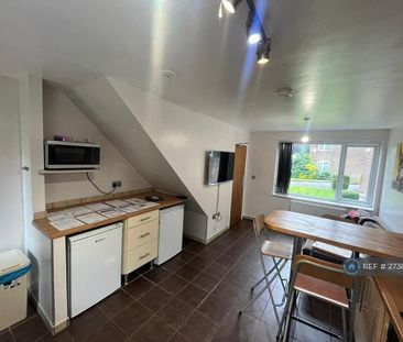 1 bedroom in a house share to rent - Photo 5