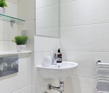 1 bedroom in a flat share to rent - Photo 6