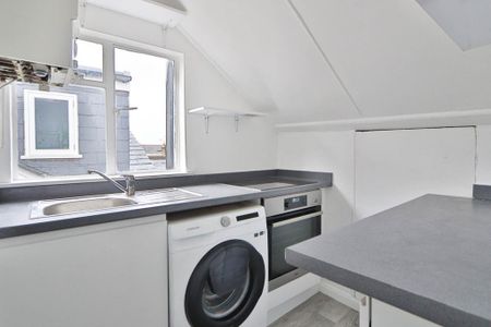 1 bedroom flat to rent - Photo 2