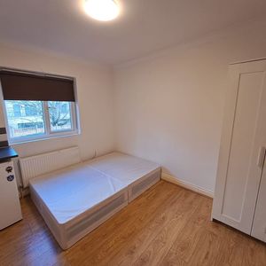 Room in a Shared House, Garth Road, NW2 - Photo 2