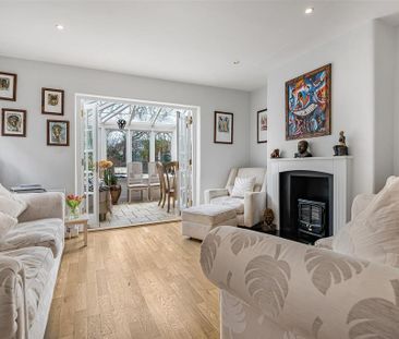 4 bedroom detached house to rent - Photo 2