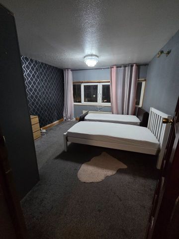 Room in a Shared House, Lindsey Close, CR4 - Photo 3