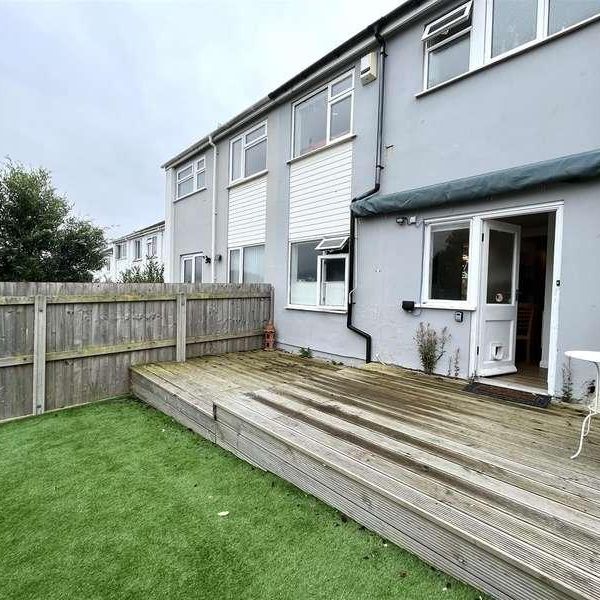 Clifden Close, Newquay, TR7 - Photo 1