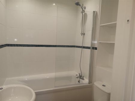 Okehampton Town Centre - Photo 5