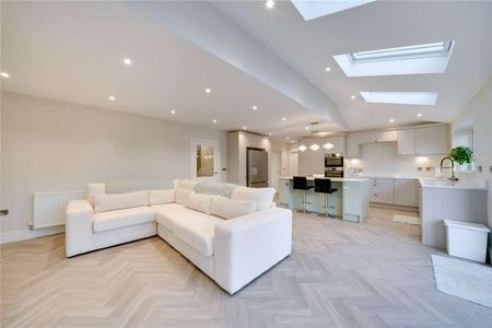 Parkland Avenue, Kidderminster, Worcestershire, DY11 - Photo 2