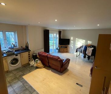 Flat 6 Grace Dieu Court - New to the marketLoughborough - Photo 2