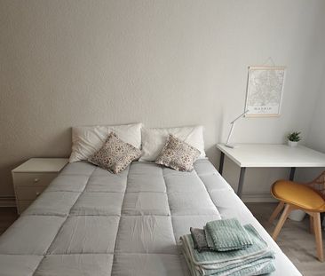 Vía Lusitana, Madrid, Community of Madrid 28025 - Photo 2