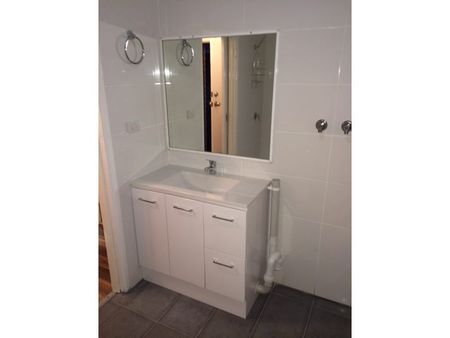 1/19 Harty Street, QLD, 4151, Coorparoo - Photo 5