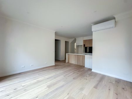 3/10 Gwynne Street, Mount Waverley - Photo 2