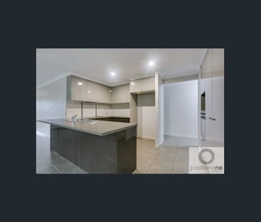 Positioned in a quiet street in Central Lakes this 4 bedroom family... - Photo 6