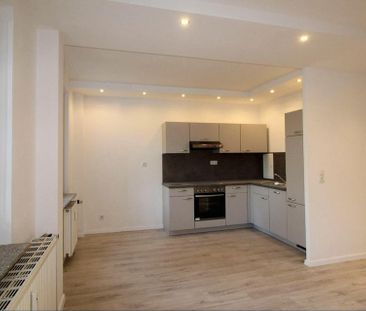 Moderne 3-Zimmer-Wohnung mit Einbauküche - Photo 1