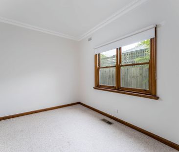 UPDATED CLASSIC THREE BEDROOM HOME - Photo 4