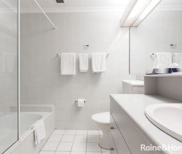 Contemporary Bushland Townhouse in a Peaceful Marsfield Setting - Photo 6