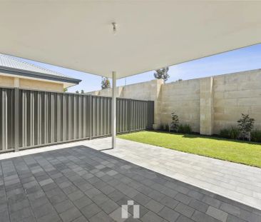 “Treeby Living at its Best” - Photo 4