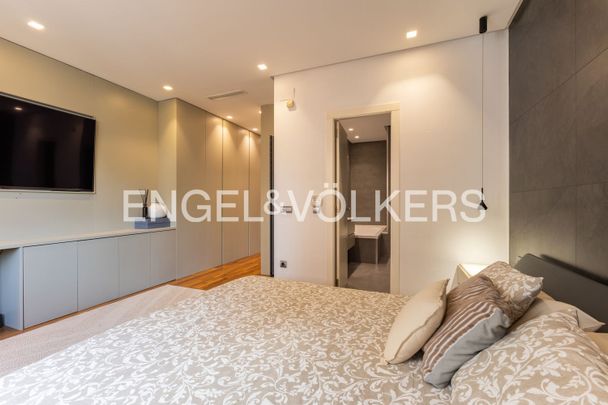 Piso de alquiler en Carrer de Ciril Amorós, El Pla del Remei - Photo 1