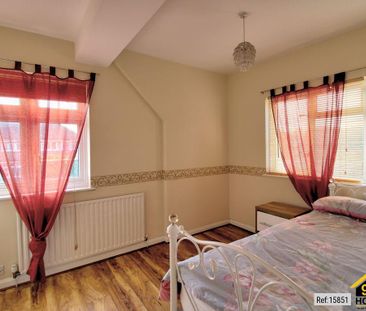 4 bedroom semi-detached house to rent - Photo 4