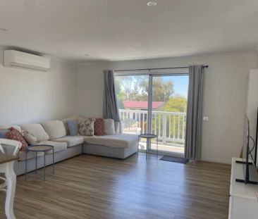 Charm of Ventnor - Photo 1