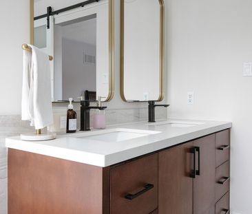 For Lease - 10 Thicketwood Boulevard, Whitchurch-Stouffville, Ontario - Photo 4