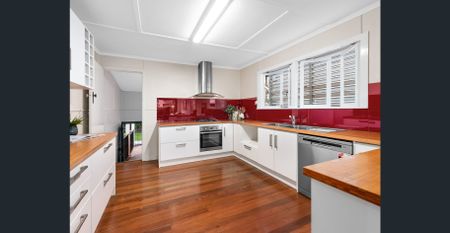 Charming Home with Pool and Outdoor Living in Tranquil Tarragindi - Photo 5