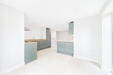 Auclum Lane, Burghfield Common, Berkshire, RG7 - Photo 5