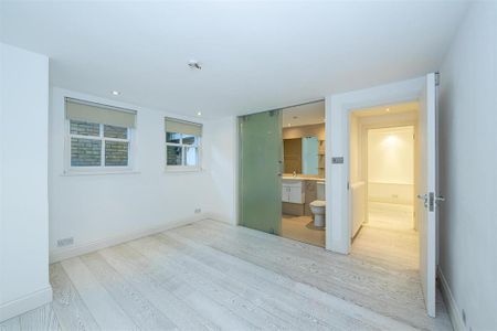 4 bedroom semi-detached house to rent - Photo 3