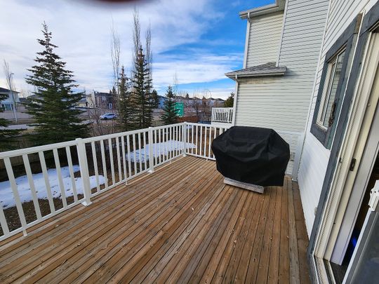 160 Schooner Close Northwest, Calgary - Photo 1