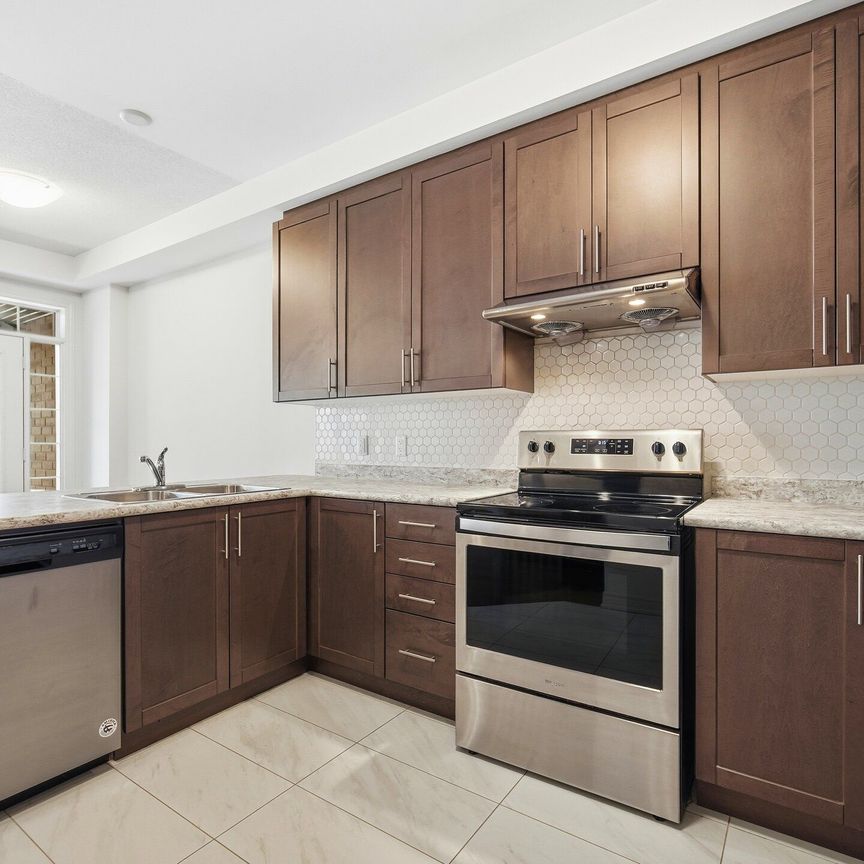 For Lease - 109 Fruitvale Circle, Brampton, Ontario - Photo 1